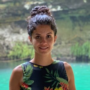 Meet your Posher, Lais